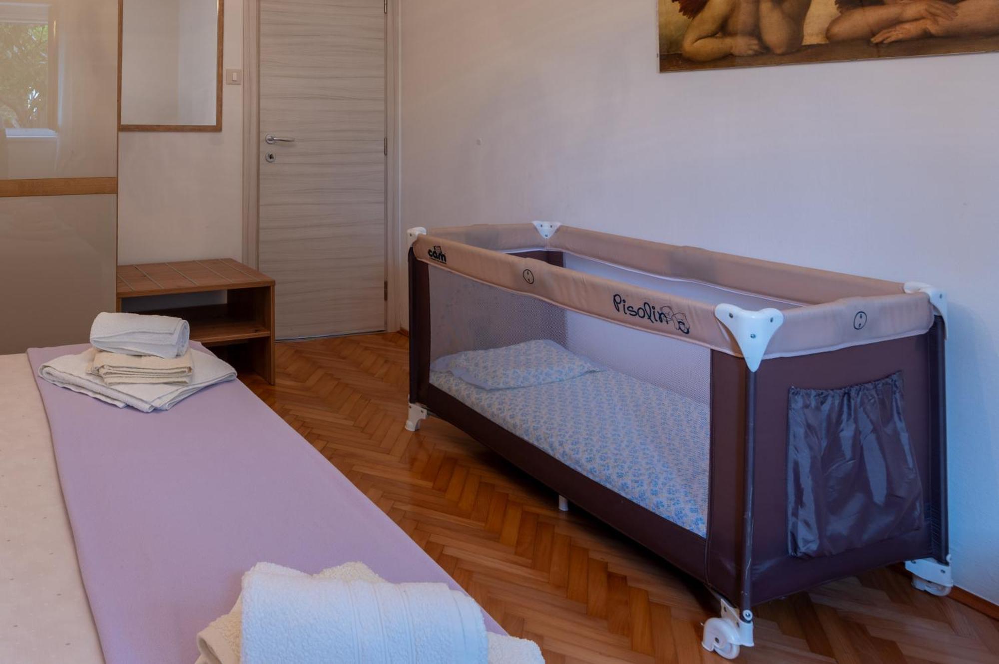 Apartments Mirella Новиград Экстерьер фото